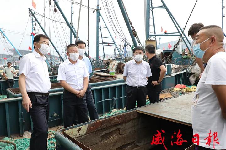 张海波督导伏季休渔结束前渔船综合管控工作 强调渔需物资销售规范管理